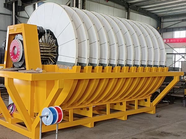 Equipamento de separação de líquidos sólidos